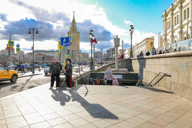 В Москве отремонтируют пешеходный переход на Комсомольской площади | Источник: Комплекс городского хозяйства Москвы / Vk.com