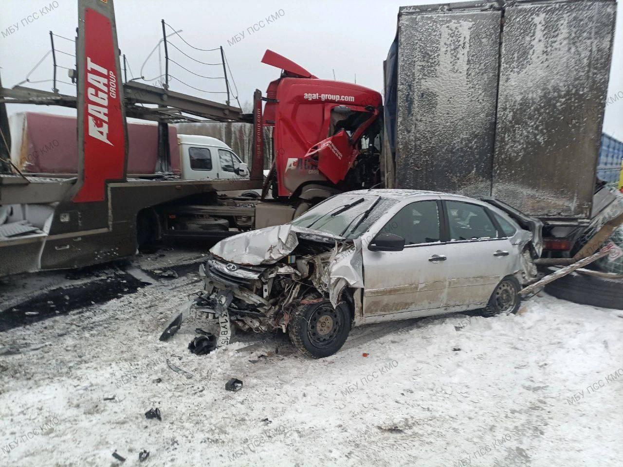 Утром под Пермью столкнулись 12 автомобилей: узнали, в каком состоянии люди, попавшие в эту аварию 