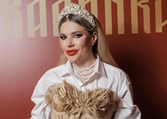 Гусева рассказала о конкуренции с Кадышевой, Лель пообещала исцелить Успенскую: презентация песни «Калинка»