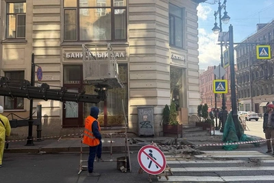 Балкон в центре Петербурга не обрушился