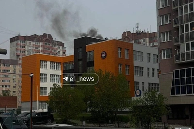 Пожар в гимназии Екатеринбурга: детей эвакуировали