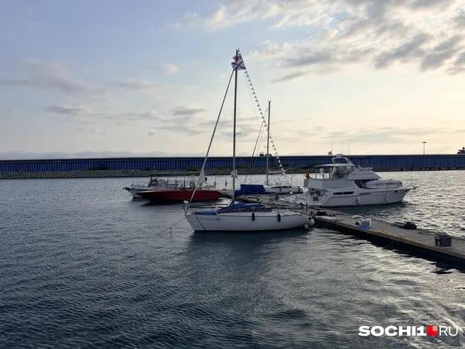 Учебные стрельбы в Сочи проходят на суше и в море