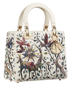 История одной сумки: как Lady Dior стала культовым аксессуаром?