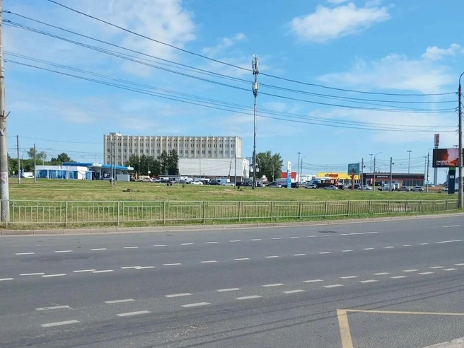 Нижегородцы заметили, что очередь на площади Комсомольской сократилась | Источник: Где есть Бензин?! Нижний Новгород