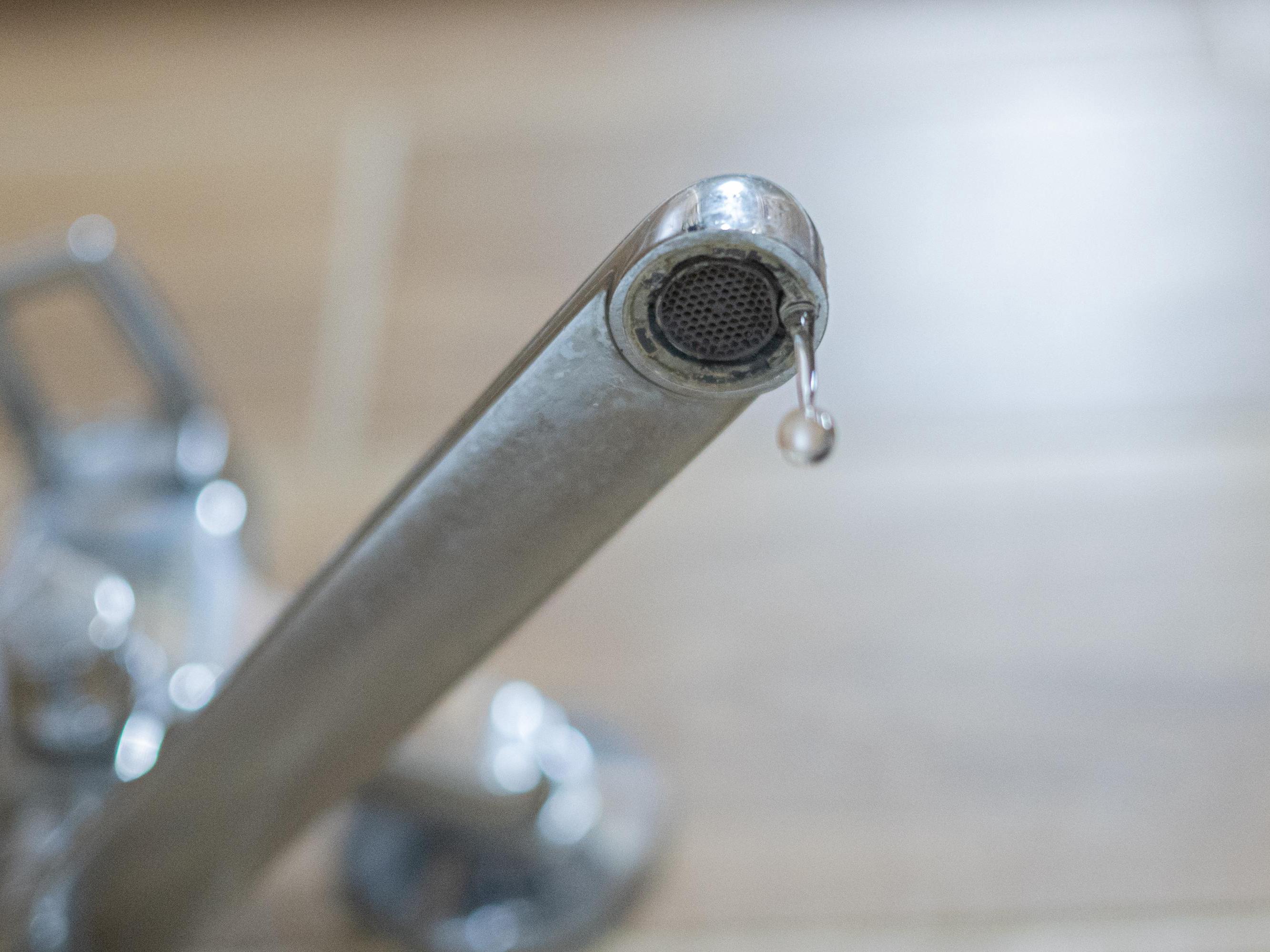 В Воронеже отключат воду в домах и вузе