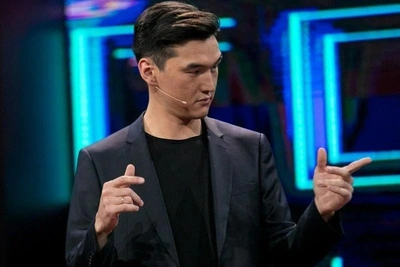 «Пришли посмотреть на уголовника»: Сабуров дал концерт и пригрозил скоро вернуться в Россию