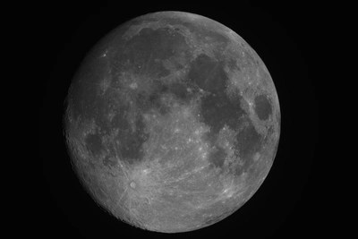 Novosibirsk Astrophotographer Captures Moon and Jupiter in Stunning Shots