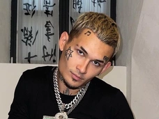 Сбежавшего из страны Моргенштерна засняли в Дубае