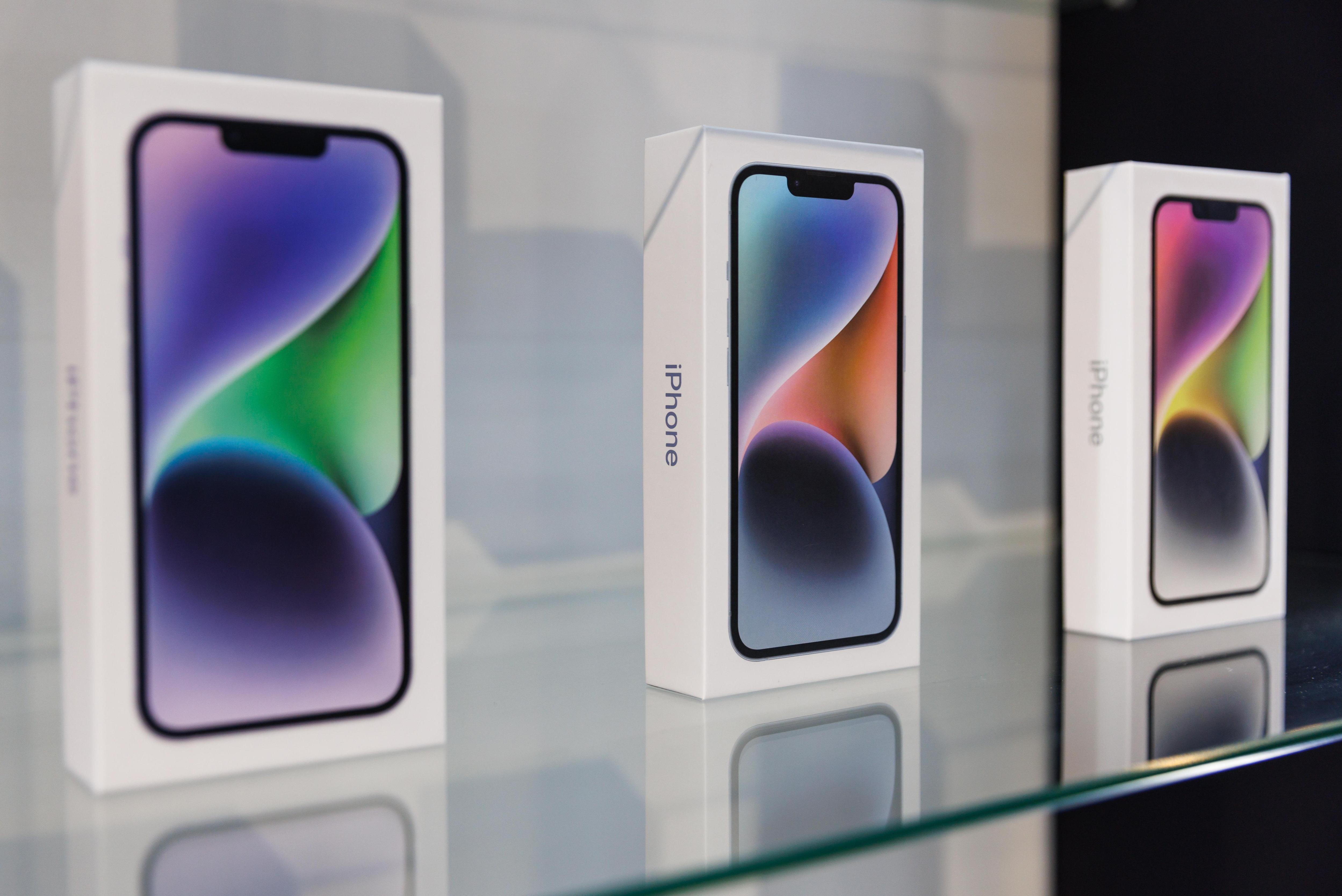  Apple      :      iPhone