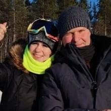 35-летняя блогер Юлия Глушкова разбилась насмерть на снегоходе на глазах мужа: вдовцу приходится опровергать слухи про нее