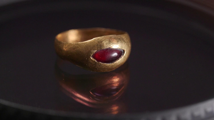 Золото без примесей: в Иерусалиме нашли 2300-летнее кольцо — кому оно принадлежало?