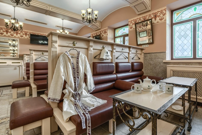 Можно забронировать уединенную кабинку, чтобы провести время с друзьями | Источник: «Сандуны Сибирь»