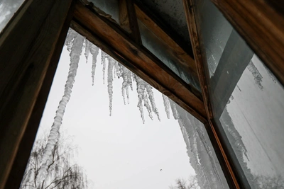 Падение наледи в Семенове: уголовное дело из-за халатности