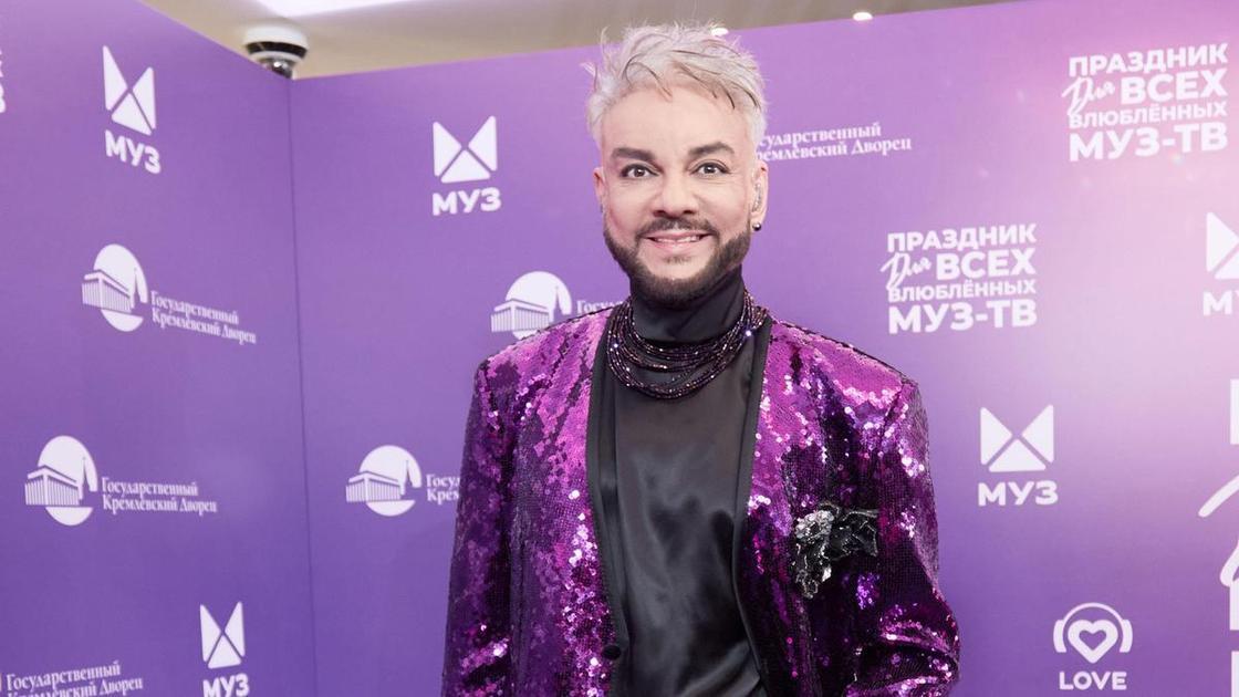 Филипп Киркоров впервые вышел в свет после госпитализации — видео