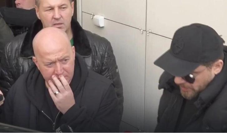 роман попов похороны, роман попов где похороны, роман попов актер похороны, умер роман попов похороны, где пройдут похороны романа попова, когда пройдут похороны романа попова, похороны романа попова фото | Источник: стоп-кадр из онлайн-трансляции телеканала 360