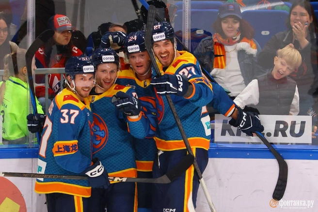 Китайский рэп и Кадышева с «Веночком». «Шанхайские Драконы» покорили «СКА Арену» и сердца петербуржцев | Источник: Сергей Михайличенко / «Фонтанка.ру»