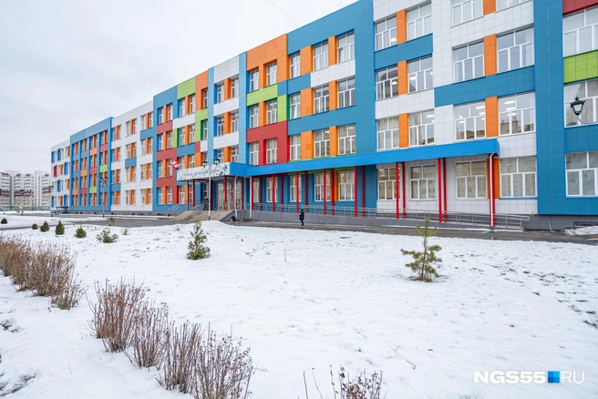 В школе № 96 учатся 2800 детей | Источник: Кирилл Башинский / NGS55.RU