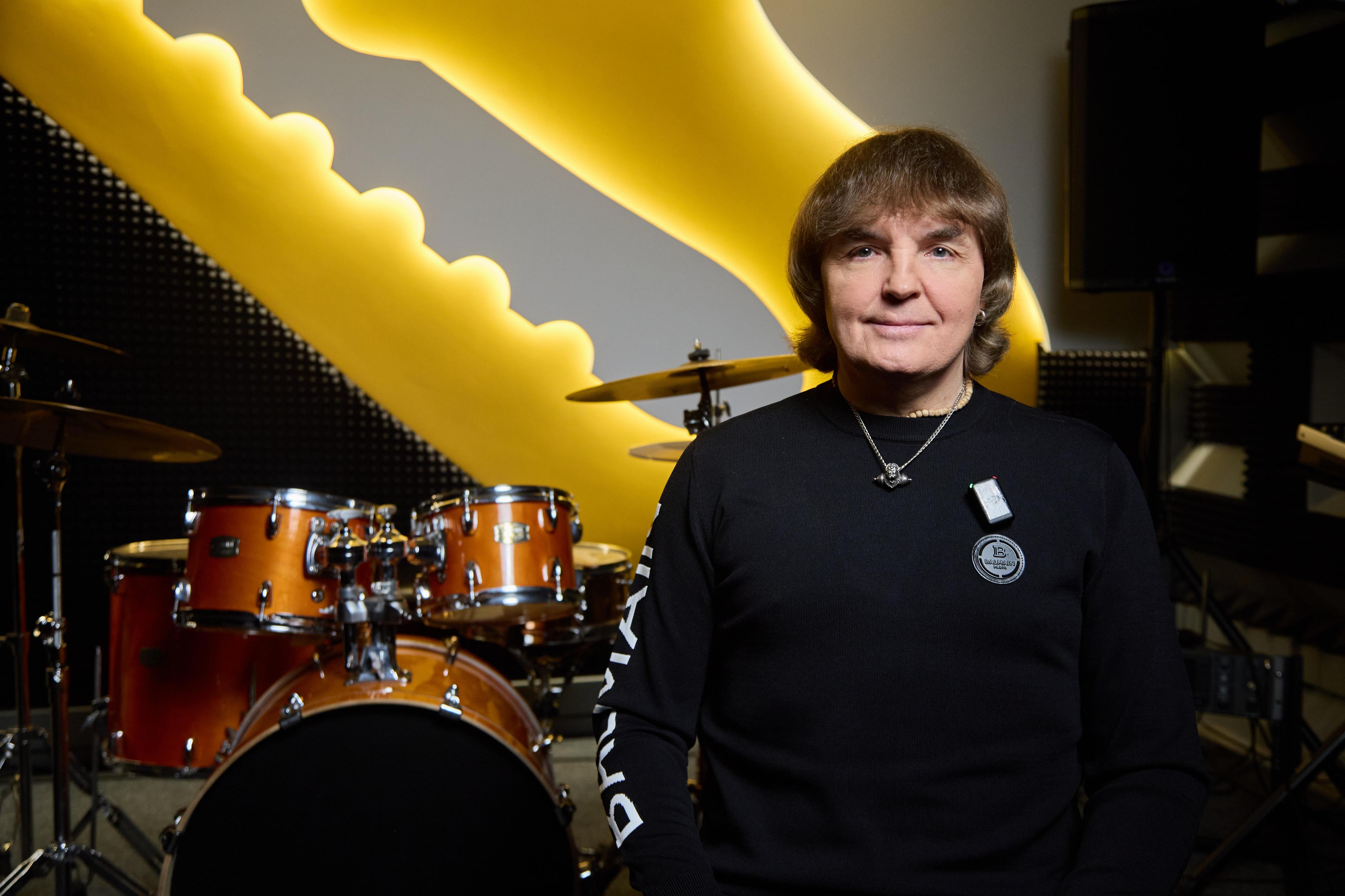 Мы с Шатуновым чуть не подрались. Бывший участник Ласкового мая Сергей Серков  о правах на песни и сольной карьере