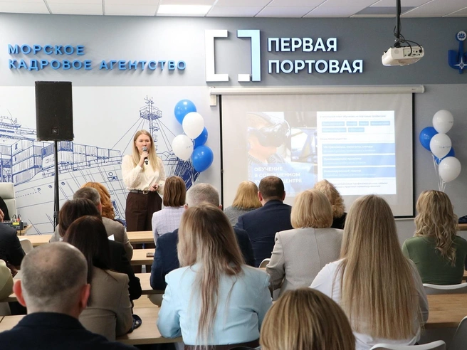 Безопасная работа в порту начинается с основательного изучения теории | Источник: пресс-служба АО «Морской порт Санкт-Петербург»