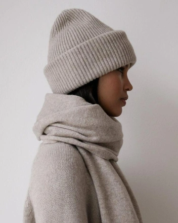 Небольшой объем на макушке скорректирует лица по типу треугольника  | Источник: ru.pinterest.com