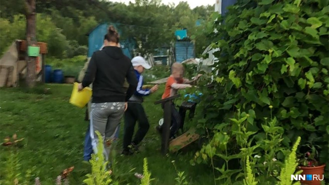 Мальчики и папа вернулись домой | www.nn.ru