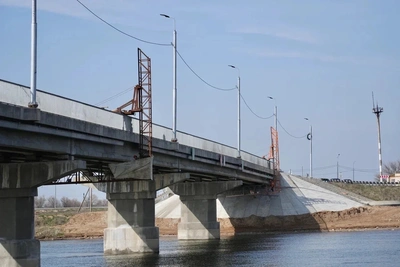 Завершается ремонт моста через Подстепку в Астраханской области