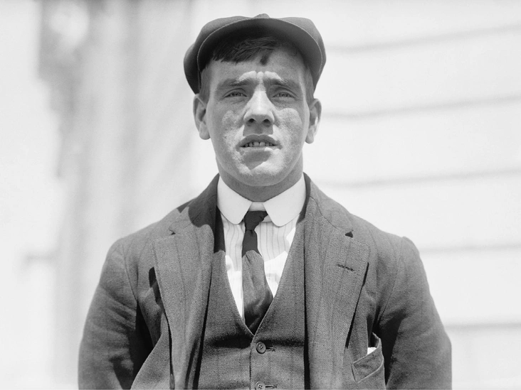 Фредерик Флит — спасшийся дозорный, который заметил айсберг, потопивший корабль в апреле 1912