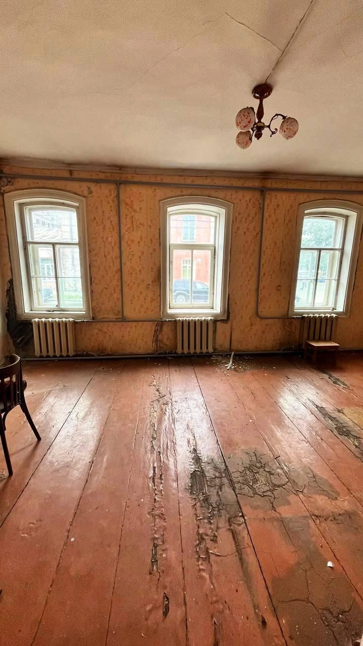 Квартира площадью 56 квадратных метров находится в центре Иркутска | Источник: KISURIN / Telegram