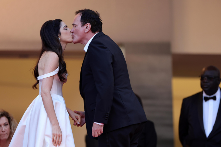 Закрытие Каннского кинофестиваля: Лонгория в красном приковывает взгляды, Тарантино целуется с женой