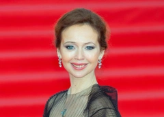 «10 лет без моего ангелочка»: Елена Захарова скорбит по умершей дочери