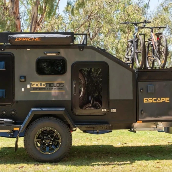 Комфортабельная хижина: оцените жилой прицеп Escape Pod из Австралии для небольших путешествий