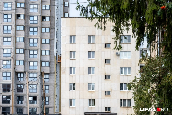 Общежитие прямо рядом со стройкой | Источник: Булат Салихов / UFA1.RU