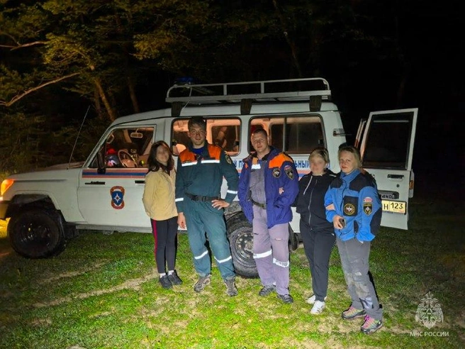 Девушки благополучно добрались домой | Источник: Пресс-служба ЮРПСО МЧС России
