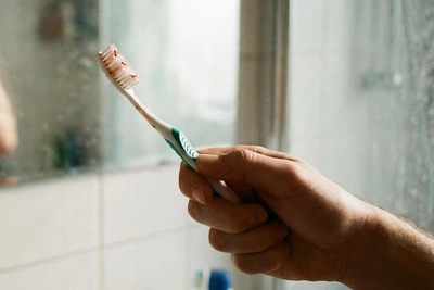 Стоматологи о кровоточивости десен и её последствиях