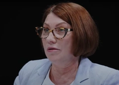«Вы неуспешная, потому что не замужем!»: Роза Сябитова набросилась на актрису сериала «Доктор Иванов»