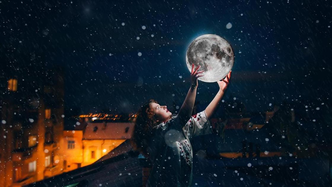 Последнее суперлуние года: что несет Холодная Луна 5 декабря всем знакам зодиака