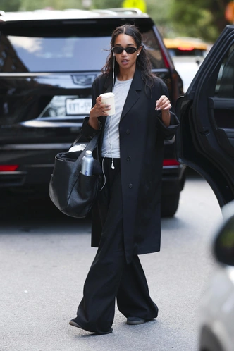 Вы не поверите, но главный аксессуар этого года — проводные наушники Вы не поверите, но главный аксессуар этого года — проводные наушники