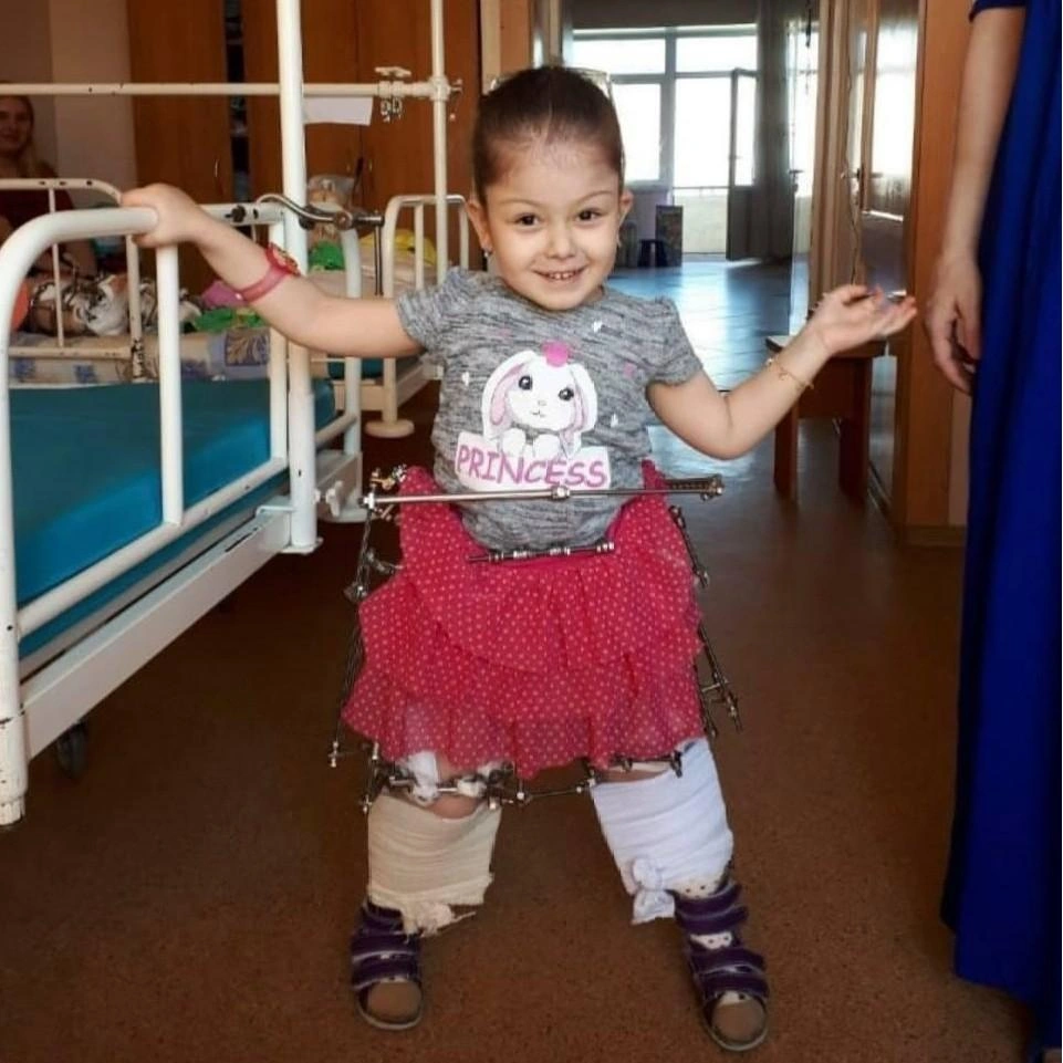Страшный диагноз не помешал девочке жить и мечтать | Источник: Марина Икалова