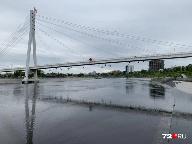 Во время половодья набережная становится меньше | Источник: Никита Кифорук / 72.RU