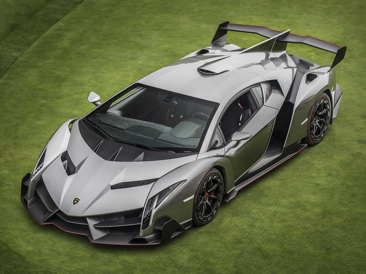 LAMBORGHINI VENENO