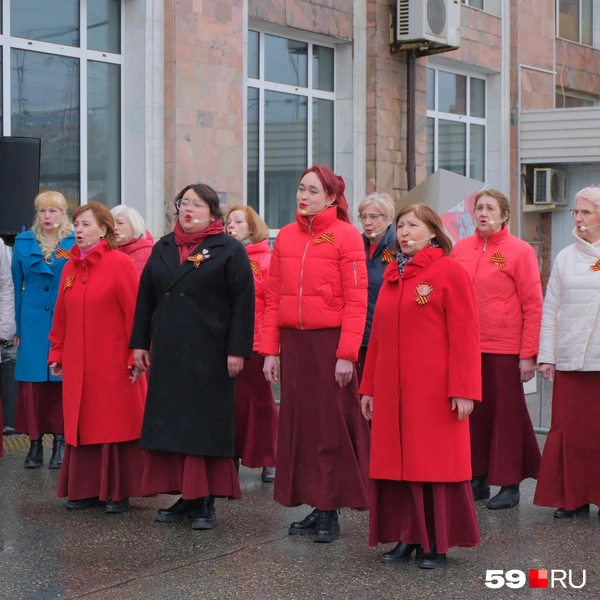 Поезд встречали песней «День Победы» | Источник: Тимофей Калмаков / 59.RU