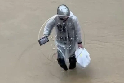 Вода реки Херота в Сочи подступает к жилым домам