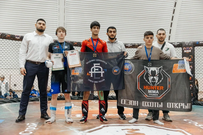 В турнире участвовали воспитанники тюменских клубов «Шторм Тюмень», HUNTER MMA, «Раджа Файт», Академия единоборств Союза ММА России, «Тюмень Топ Тим», Fighters и ARES | Источник: Ирина Шарова