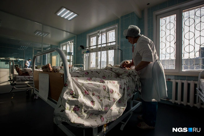 Ранее говорилось, что прием и госпитализация пациентов прекращена | Источник: Александр Ощепков / NGS.RU
