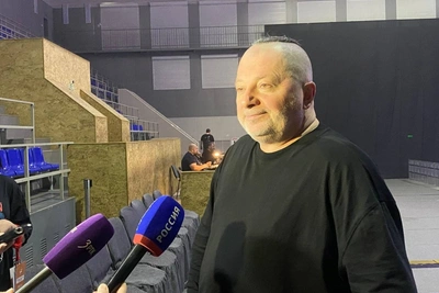 Сочельник в самолёте: основатель «Агата Кристи» летел в Читу