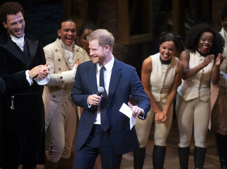 Принц Гарри во время спектакля «Гамильтон», 29 августа 2018