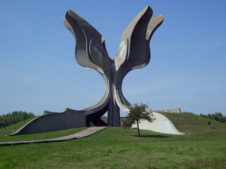Памятники несбывшемуся будущему: 6 удивительных югославских монументов