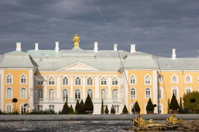 AI to Handle Visitor Reviews at Peterhof
