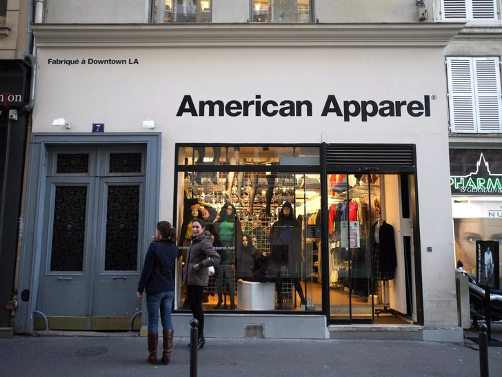 Магазин American Apparel в Париже, 2011 год.
