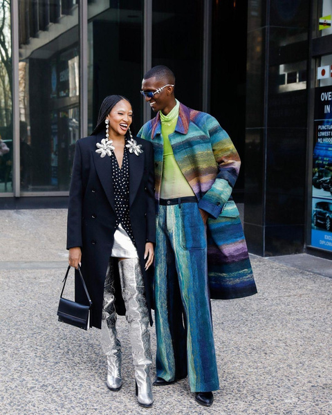 Шапки с рожками, 3D-цветы, необычные джинсы: 5 лучших стритстайл фишек с Недели моды в Нью-Йорке